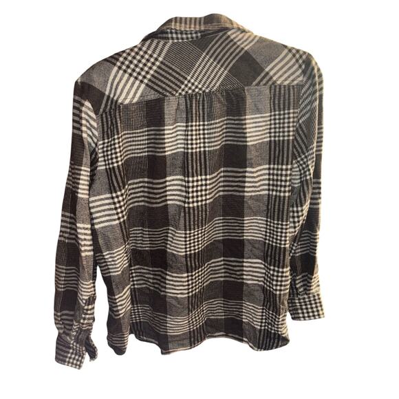 Lands End black & white button down shirt - Picture 2 of 3